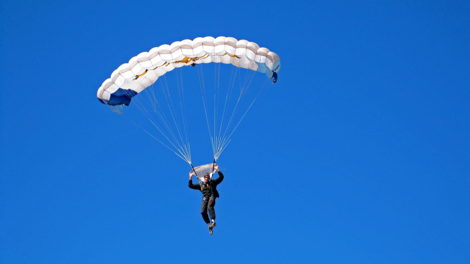 开云体育入口-青少年篮球比赛“百城万户”行动全面展开，青少年篮球大赛