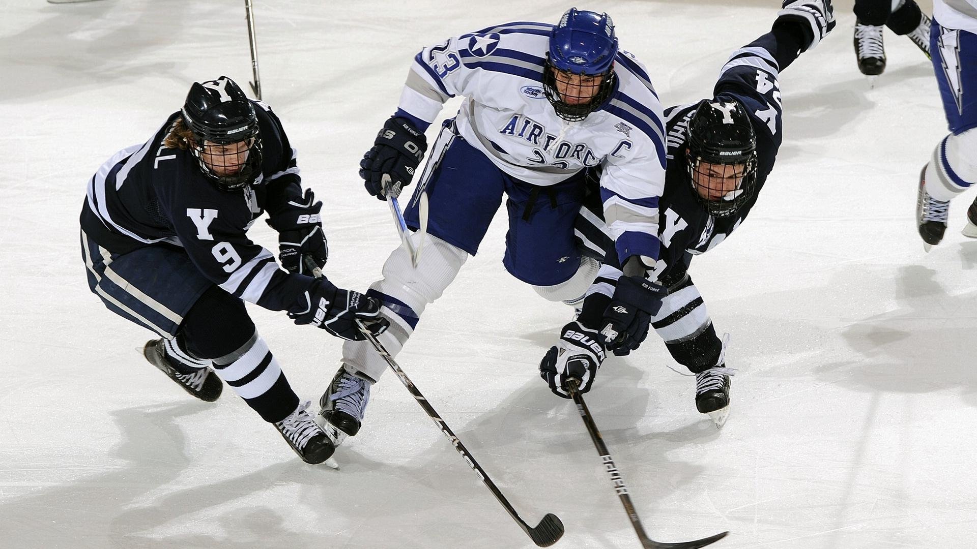 教练的战术创新：欧冠中的“黑科技”，欧冠训练用球